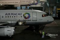 B-MAK @ RCKH - Air Macau NX667 to Macau - by Michel Teiten ( www.mablehome.com )