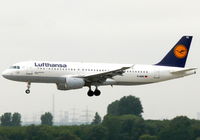 D-AIPE @ EDDL - Airbus Industries A320-211 D-AIPE Lufthansa - by Alex Smit