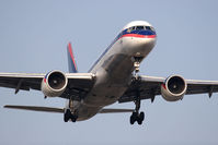 N623DL @ LAX - Delta Airlines N623DL (FLT DAL765) from Cincinnati /Northern Kentucky Int'l (KCVG) on short-final to RWY 24R. - by Dean Heald