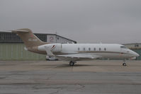 OE-HAP @ VIE - Bombardier 300