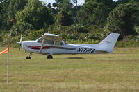 N171RA @ SUA - Cessna 172S