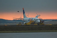 LZ-CGO @ LOWW - CARGOAIR B 737-300F - by Delta Kilo