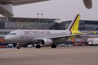 D-AKNP @ EDDH - On a cold November day at Hamburg - by Steve Hambleton