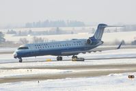 N501MJ @ CID - Holding short of Runway 13 on the way to the ramp