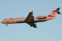 OE-LVM @ VIE - Austrian Arrows Fokker 100