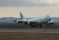 HL7602 @ VIE - Boeing 747-4B5F (SCD)