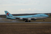 HL7602 @ VIE - Boeing 747-4B5F (SCD)