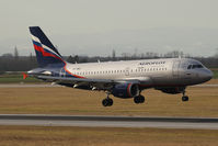 VP-BWG @ VIE - Airbus A319-111