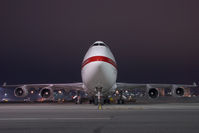 A6-UAE @ VIE - UAE Government Boeing 747-400