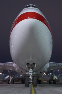 A6-UAE @ VIE - UAE Government Boeing 747-400