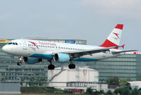 OE-LBO @ VIE - Austrian Airlines Airbus A320-214 - by Aviona