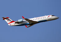 OE-LCP @ VIE - Austrian arrows Canadair Regional Jet CRJ200LR - by Joker767