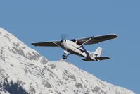OE-KFB @ LOWI - Cessna 172S Skyhawk SP - by Juergen Postl