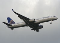 N17104 @ MCO - Continental 757-200