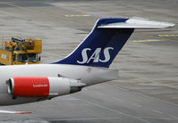 LN-RMO @ VIE - Scandinavian Airlines (SAS) McDonnell Douglas MD-81 - by Joker767