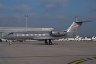 92-0375 @ VIE - USAF Gulf 4