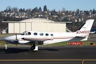 N340DS @ KBFI - KBFI