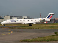 F-GRZI @ LFBO - Taxiing holding point rwy 32R for departure... - by Shunn311