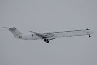 F-GMLU @ VIE - McDonnell-Douglas MD-83