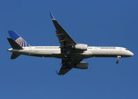 N17104 @ MCO - Continental 757-200
