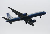 N514UA @ MCO - United 757-200