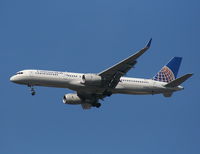 N14102 @ MCO - Continental 757-200