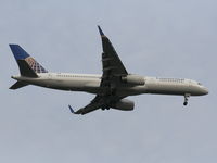N34137 @ MCO - Continental 757-200