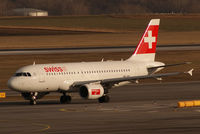 HB-IPX @ VIE - Swiss Airbus A319-112 - by Joker767