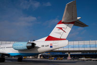 OE-LVF @ VIE - Austrian Arrows Fokker 100