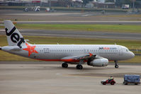 VH-VQU @ YSSY - Jetstar A320 at Sydney