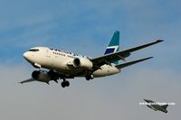 C-GWSI @ CYVR - Westjet