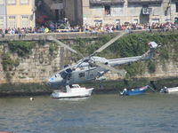 19204 - Westland Super Navy Lynx MK95 from portuguese navy at red bull air race 08 PORTO - by ze_mikex