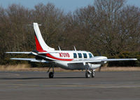 N70VB @ EGLK - RESIDENT AEROSTAR TAXYING TO RWY 25 - by BIKE PILOT