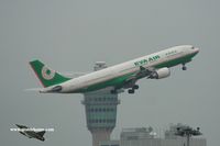 B-16312 @ VHHH - EVA Air - by Michel Teiten ( www.mablehome.com )
