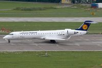 D-ACPC @ LSZH - Lufthansa CRJ700