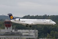 D-ACPN @ LSZH - Lufthansa CRJ700