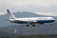N657UA @ LSZH - United Airlines 767-300