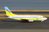 JA8595 @ RJTT - Air Do B737 at Haneda - by Terry Fletcher