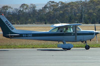 VH-UNE @ YMHB - Tasair Cessna 152 at Hobart Int - by Terry Fletcher