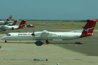 VH-QOA @ YSSY - Qantaslink Dash8 at Sydney