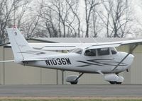 N1036M @ DTN - About to lift off of runway 14 at the Shreveport Downtown airport. - by paulp