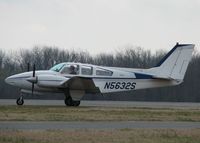 N5632S @ DTN - Taxiing across runway 14 at the Shreveport Downtown airport.