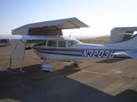 N3203U @ O32 - At Reedley Muni. - by Jake Carter