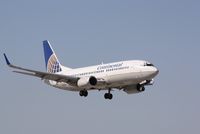 N14324 @ KMIA - Boeing 737-300 - by Mark Pasqualino