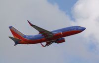 N448WN @ KFLL - Boeing 737-700 - by Mark Pasqualino