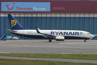 EI-EBA @ EGGW - Ryanair B737 at Luton - by Terry Fletcher