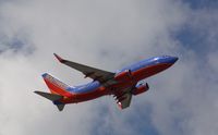 N205WN @ KFLL - Boeing 737-700 - by Mark Pasqualino