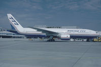 N7771 @ VIE - Boeing 777-200 - by Yakfreak - VAP