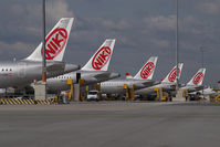 OE-LED @ VIE - Fly Niki Airbus A319
