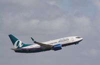 N261AT @ KFLL - Boeing 737-700 - by Mark Pasqualino